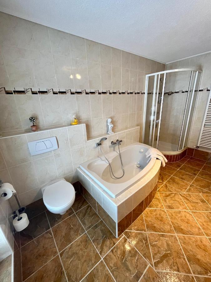 Landhaus Roland Umhausen Extérieur photo